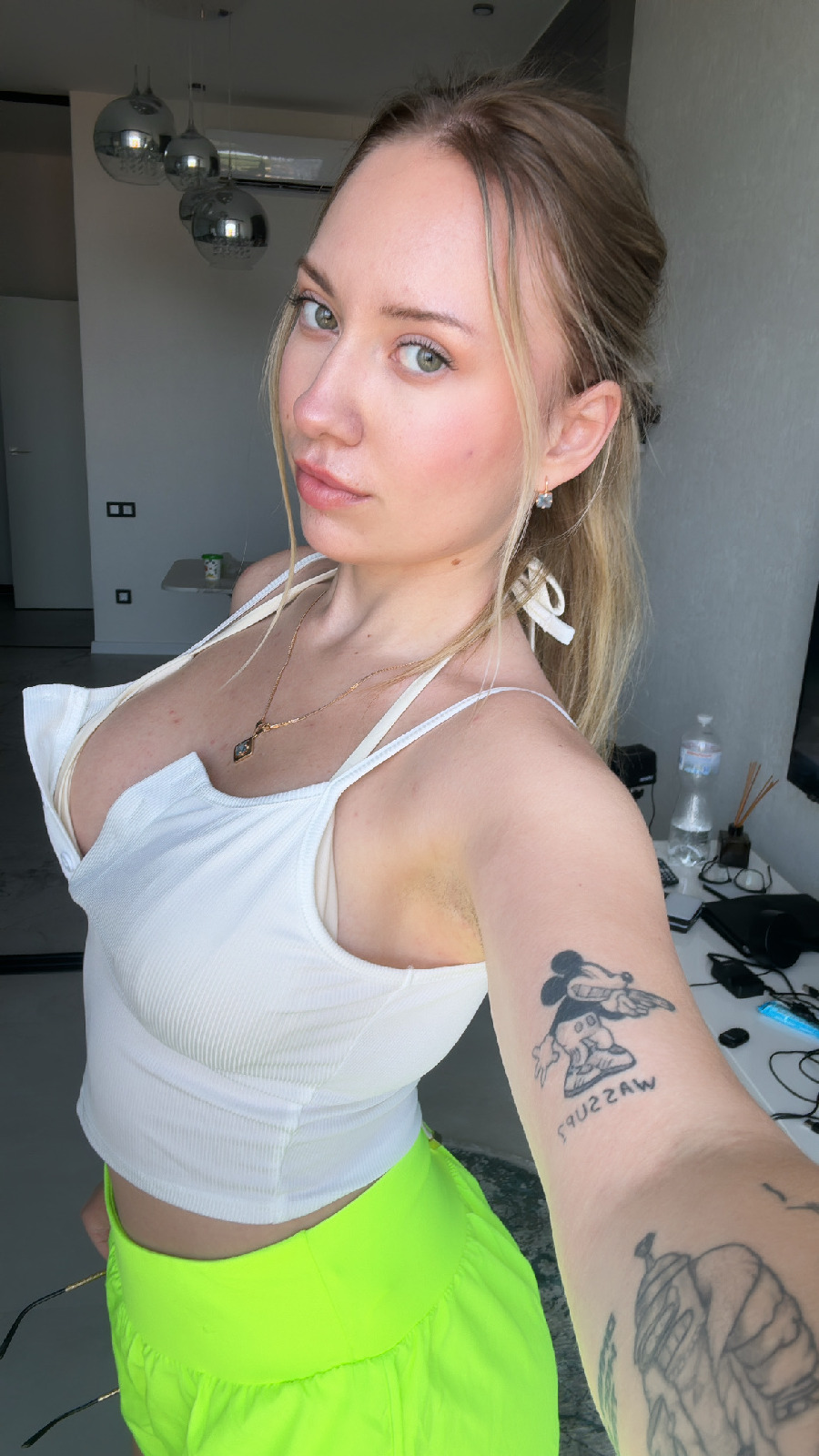 KateV in her underwear in Tabriz