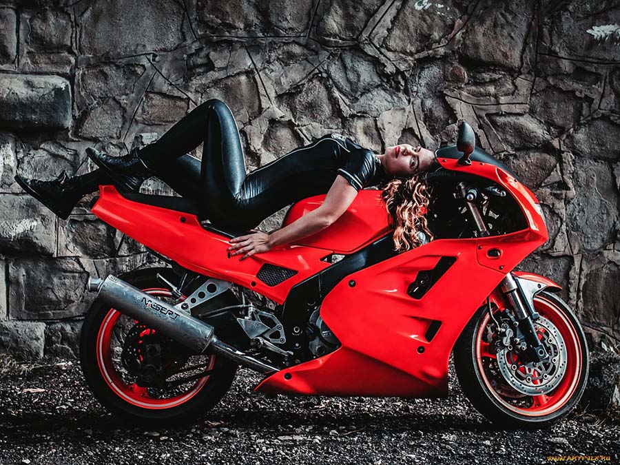 Beautiful girl Beautiful girls and motorcycles in Tabriz