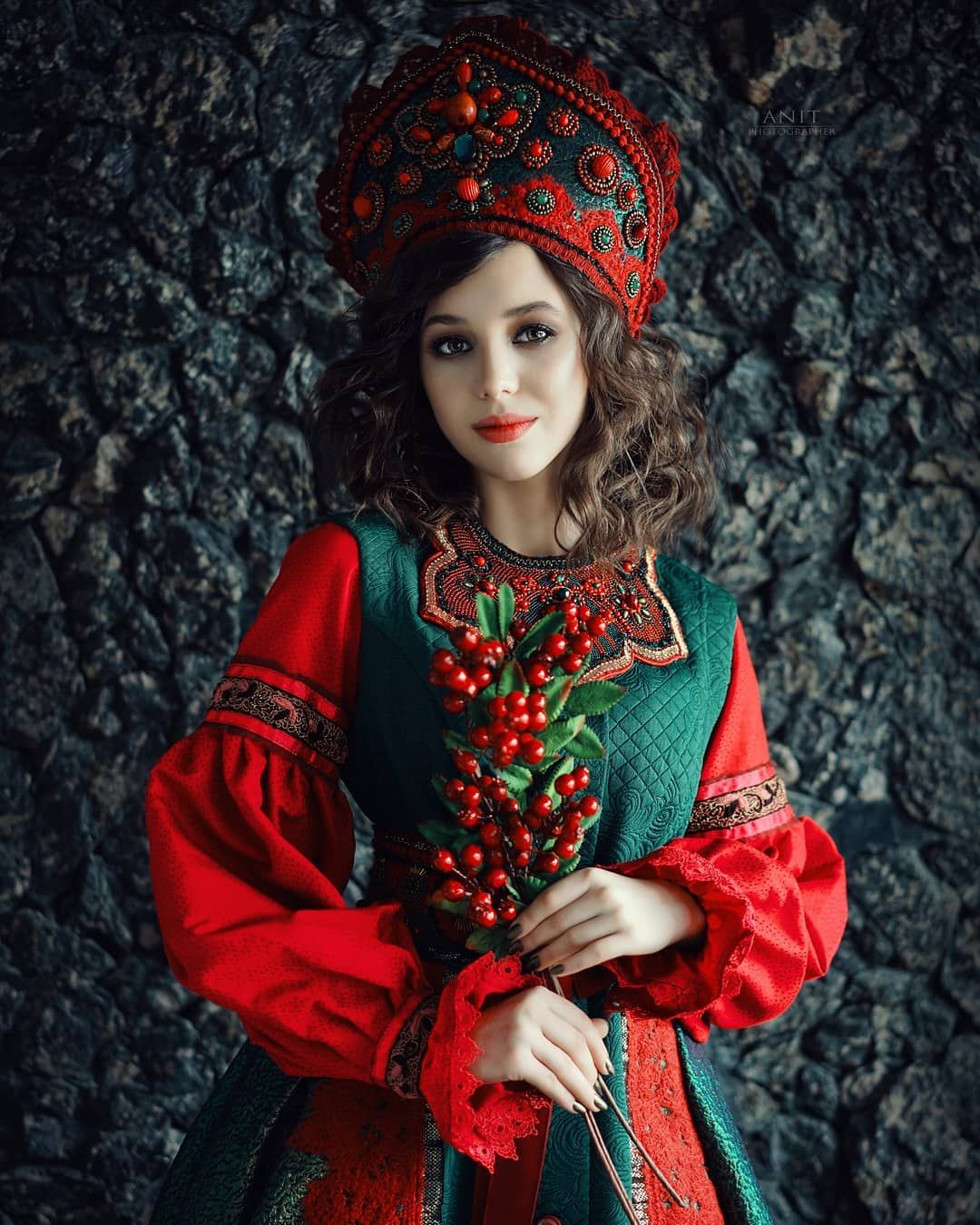 Nude girl Women in Slavic costumes in Tabriz