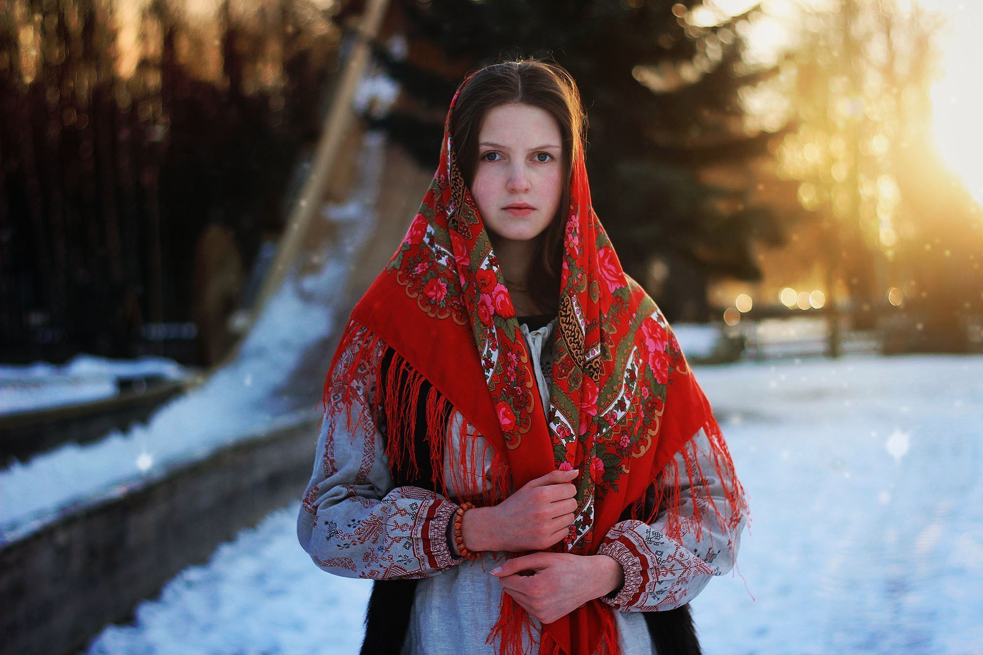 Girls in Slavic costumes in Tabriz