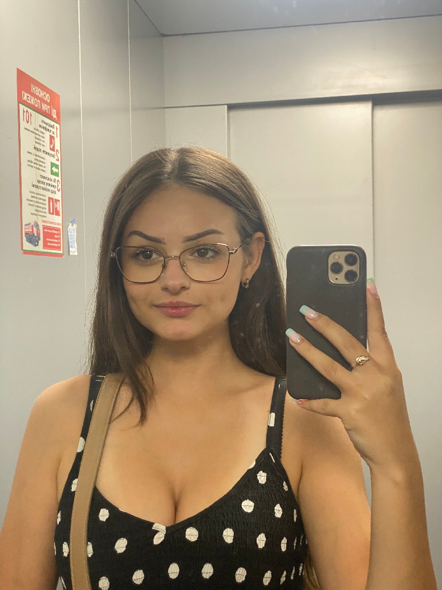 Sexy model Stacy in Tabriz