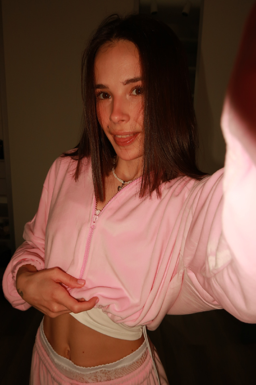 Tina brings the glow — live moments in Tabriz