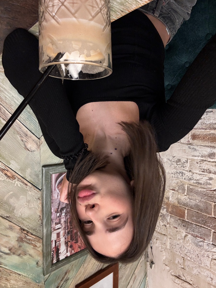 Fresh photos, fresh mood — Tina online in Tabriz